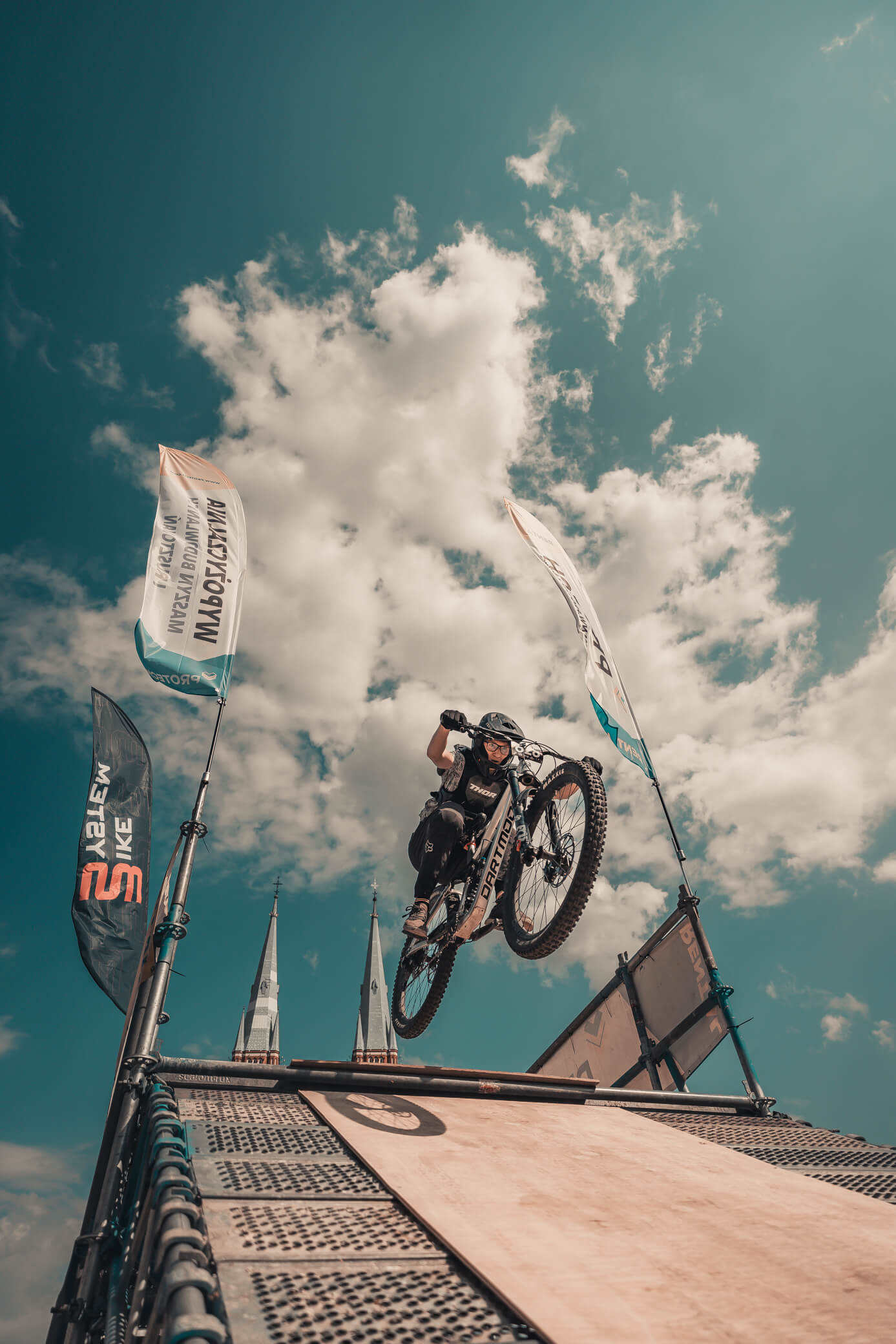 Sport — kolarstwo i wyścigi rowerowe